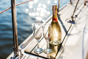 Šampaňské na lodi