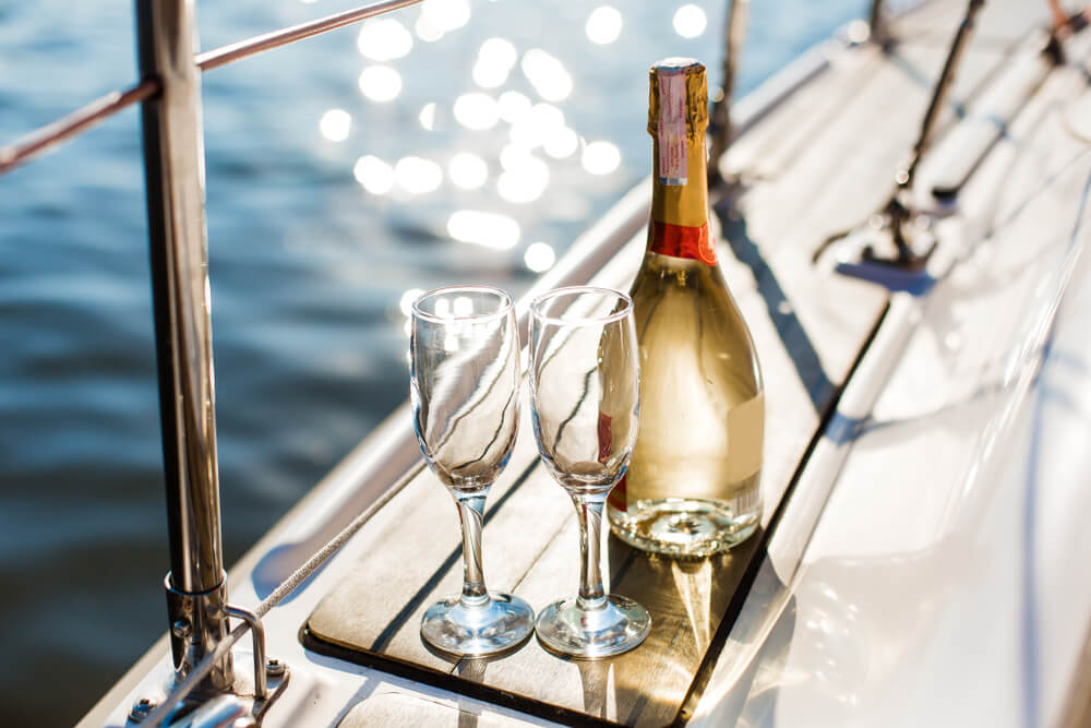 Šampaňské na lodi
