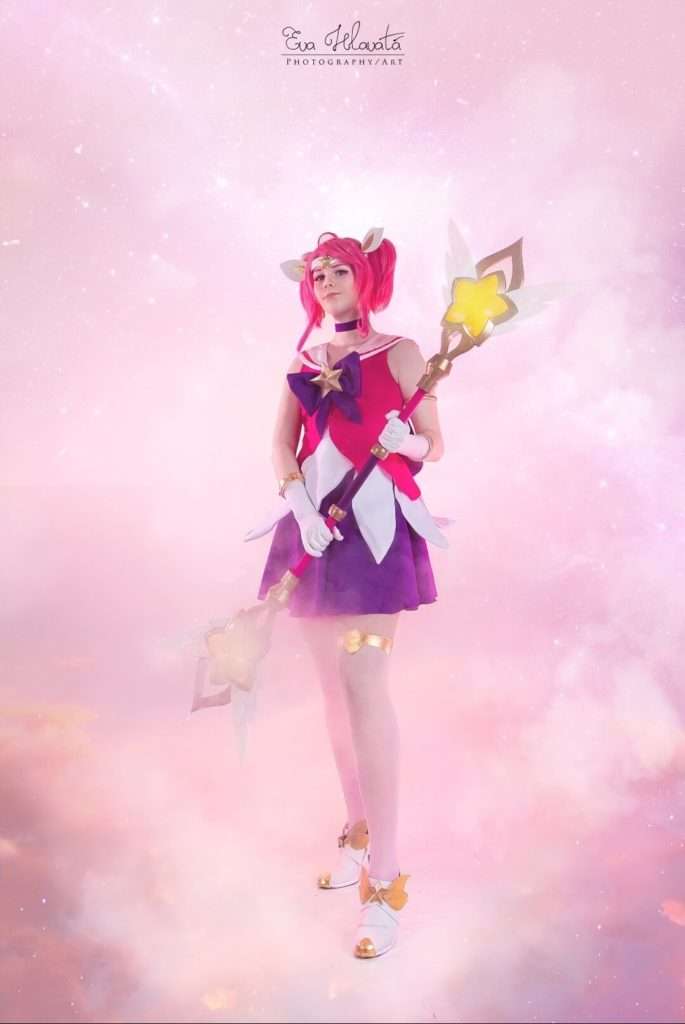 Star-Guardian-Lux-z-League-of-Legends