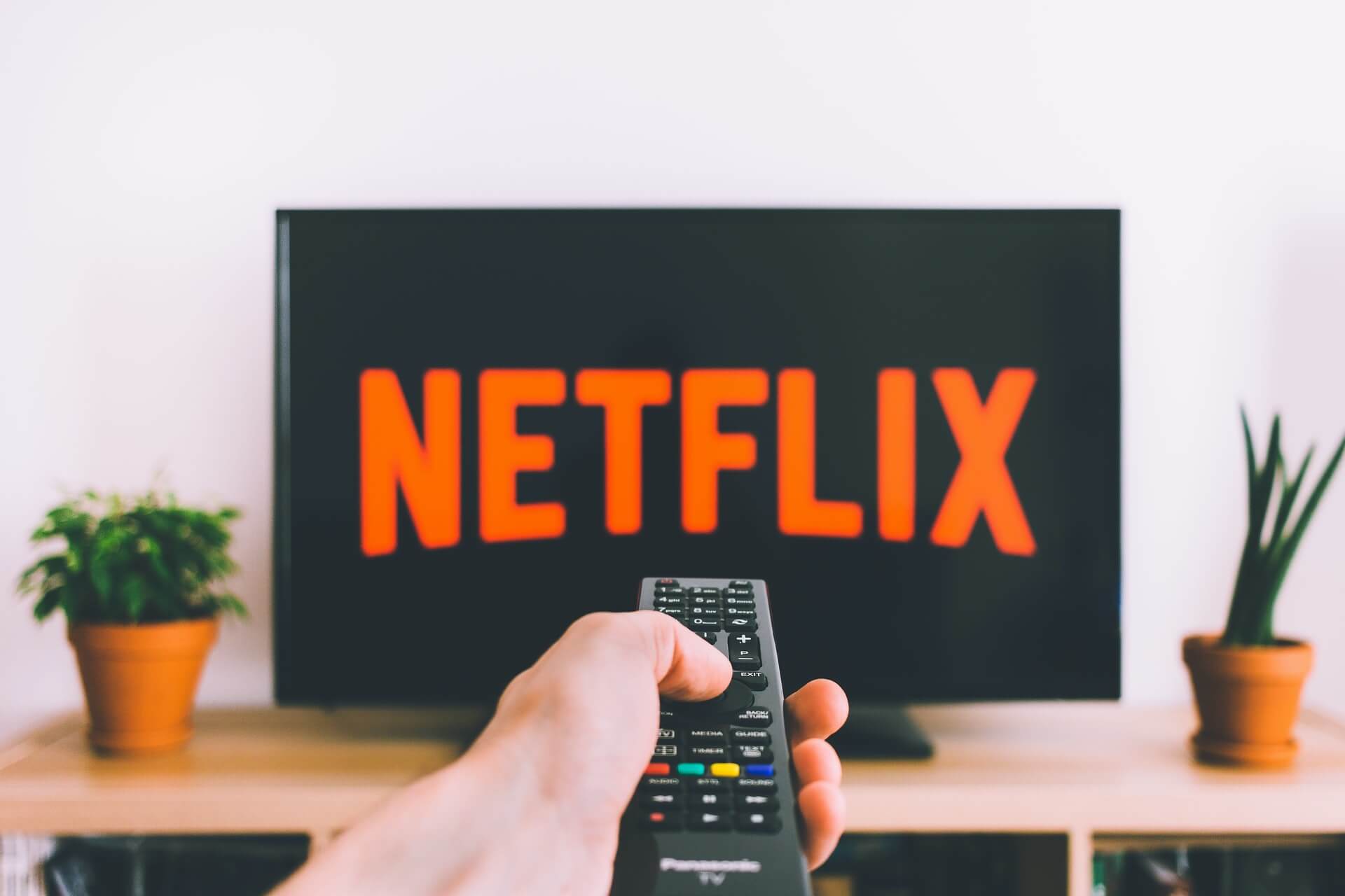 TOP 8 nejlepších seriálů na Netflixu