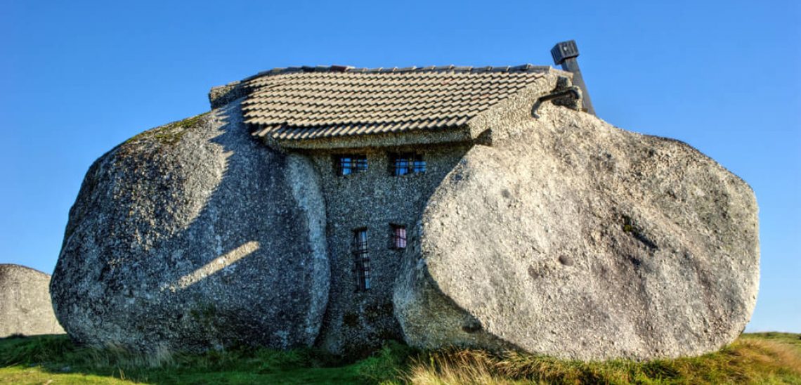 Casa do Penedo